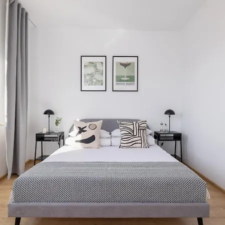 4 Bedroom With A Balcony - Prochowa 1