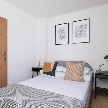 4 Bedroom With A Balcony - Prochowa 1 *